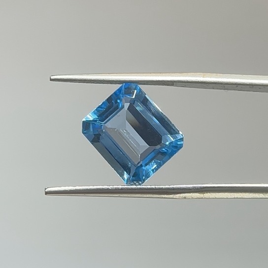 6.8ct Swiss Blue Topaz SBT1-