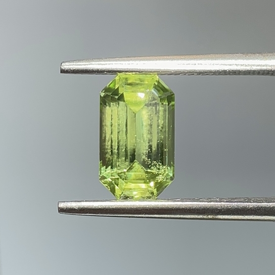 2.10ct Peridot