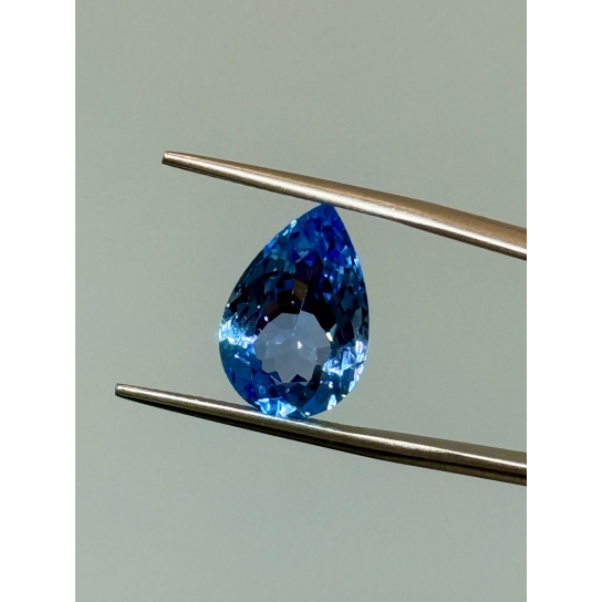 7.2ct Excellent Faceted Swiss Blue Topaz