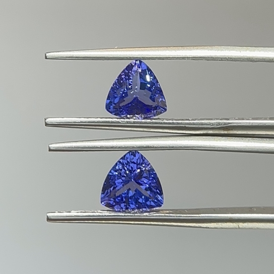 2.5ct Tanzanite Pair