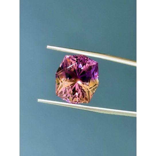 11.67ct Unique Mastercut Ametrine