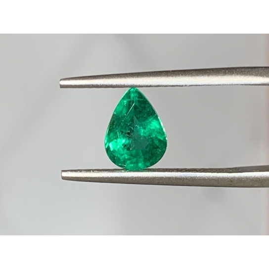 1.14ct Vivid Green Emerald 