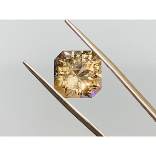 11.5ct Champagne Topaz CT3