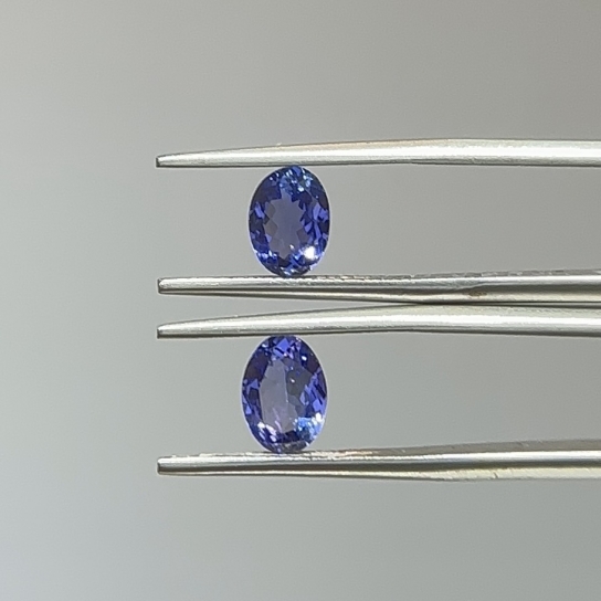 1.9ct Tanzanite Pair TNZN24