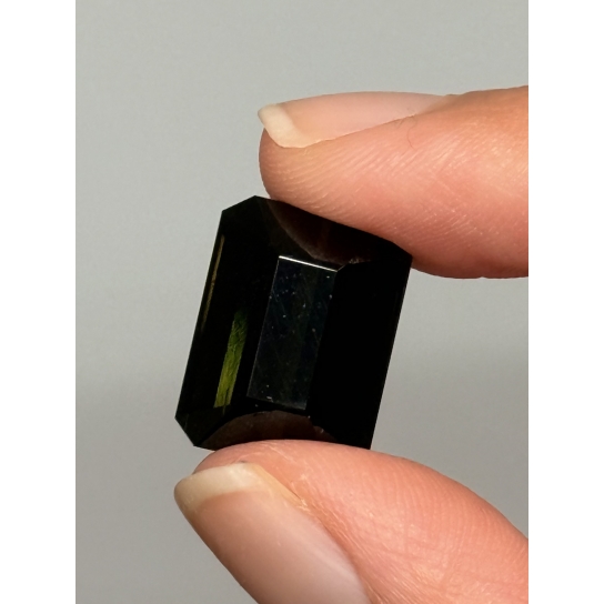 15.7ct Intense Green Tourmaline