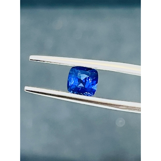 1.04ct Blue Sapphire
