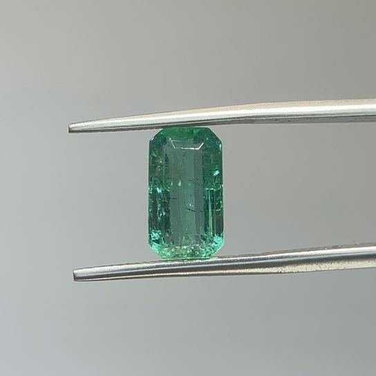 3.4ct Emerald EMRL2