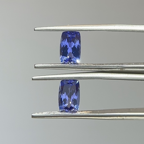 2.4ct Tanzanite Pair