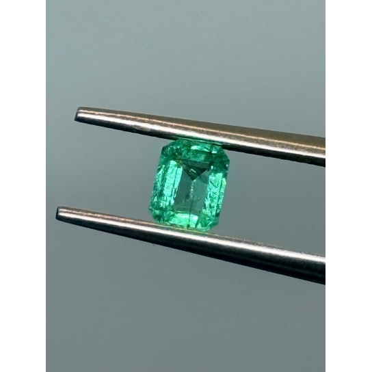 0.55ct Excellent Faceted Emerald