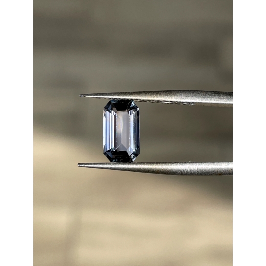 1.43ct Bluish Grey Sapphire 