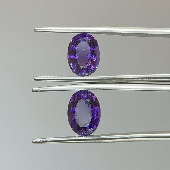 8ct Amethyst Pair