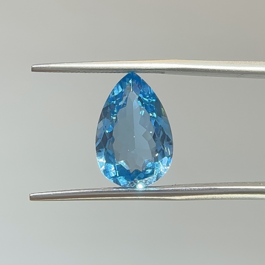 6.9ct Swiss Blue Topaz SBT7