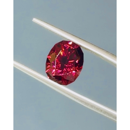 3.2ct MasterCut Rhodolite Garnet