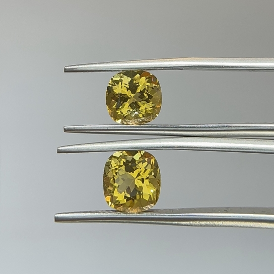 4.4ct Yellow Heliodor Pair YH7
