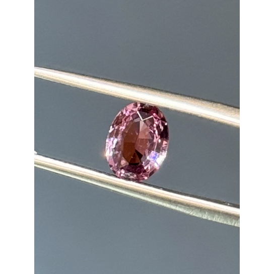 0.94ct Brilliant Padparadscha 