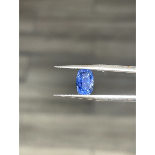 2.11ct Blue Sapphire 