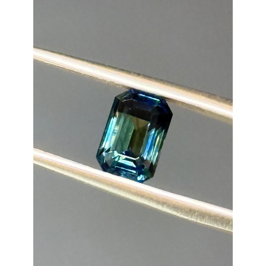 1.9ct Unique Peacock Sapphire