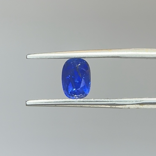 1.5ct Royal Blue Sapphire