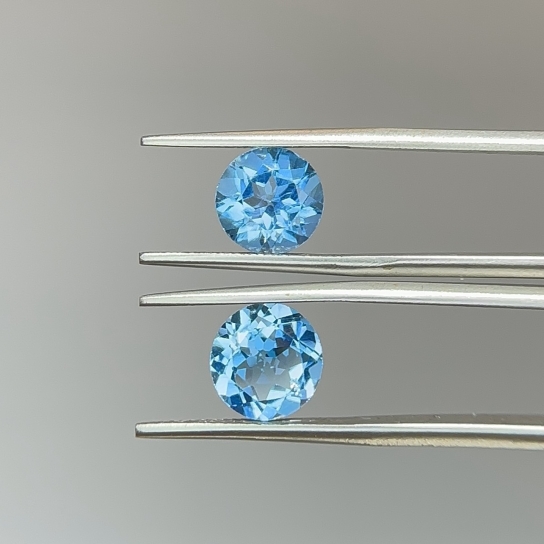 5.9ct Swiss Blue Topaz