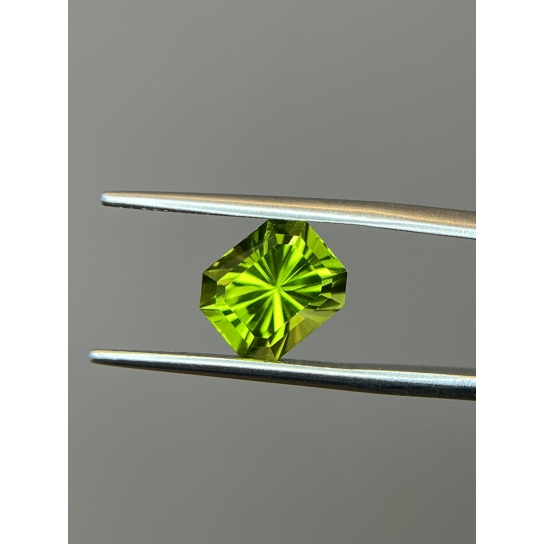 3.1ct Peridot