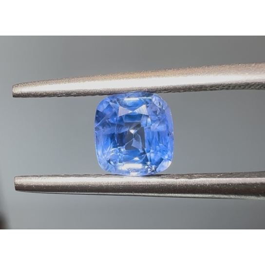 0.93ct Blue Sapphire
