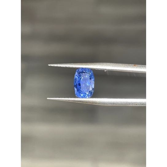 2.11ct Blue Sapphire 