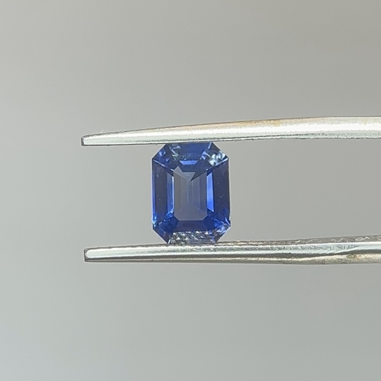 1.7ct Royal Blue Sapphire
