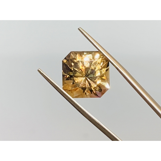 16.1ct Champagne Topaz CT7