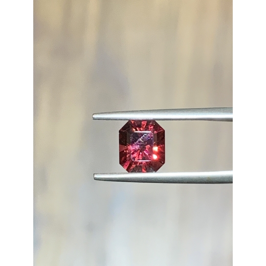 2.1ct Rhodolite Garnet