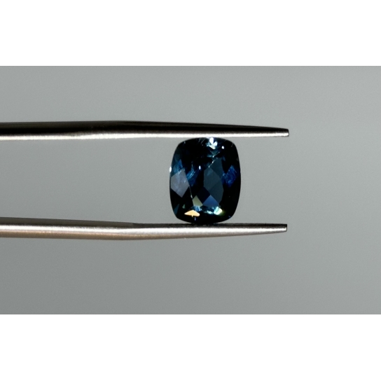 3.5ct London Blue Topaz