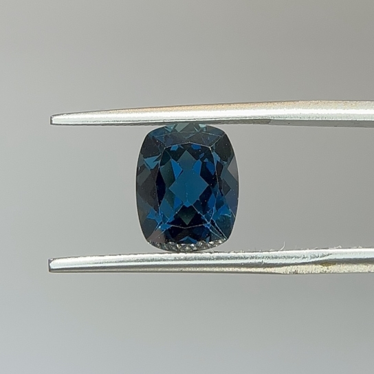 4.2ct London Blue Topaz