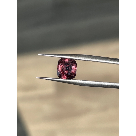 2.04ct Colour Change Garnet 