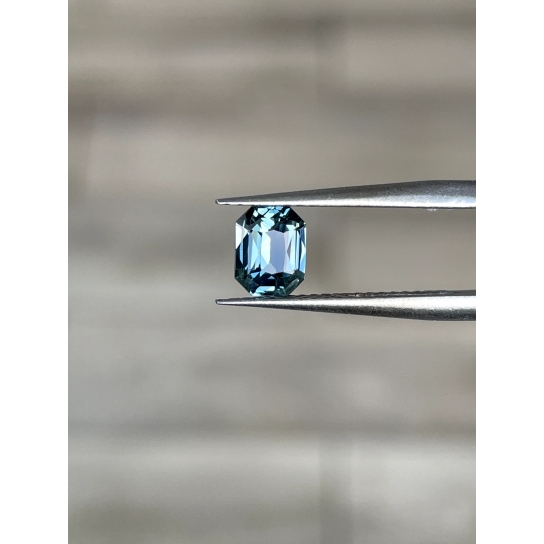 1.00ct Teal Sapphire 