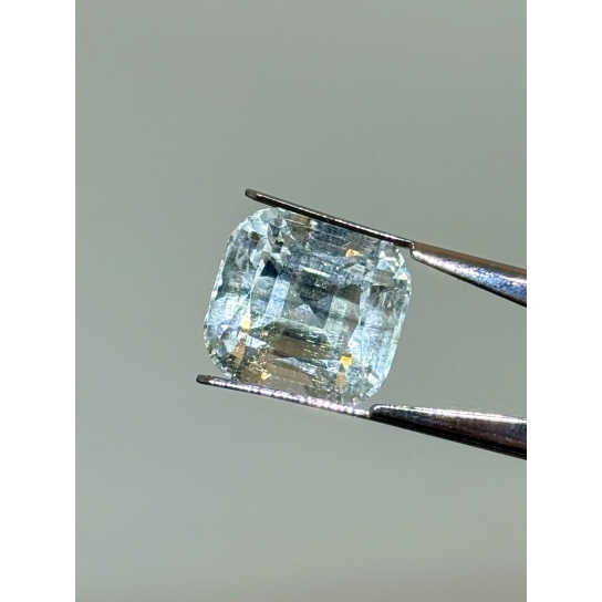 11.1ct Brilliant Cut Aqumarine