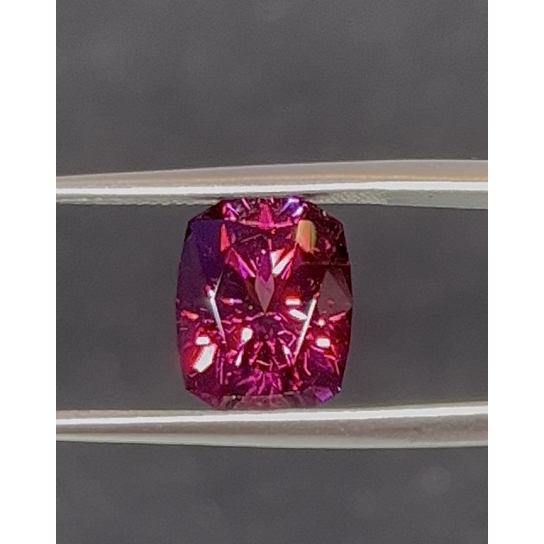 4.22ct Rhodolite Garnet