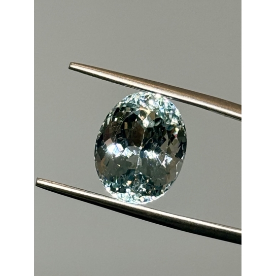 6.8ct Brilliant Cut Aqumarine