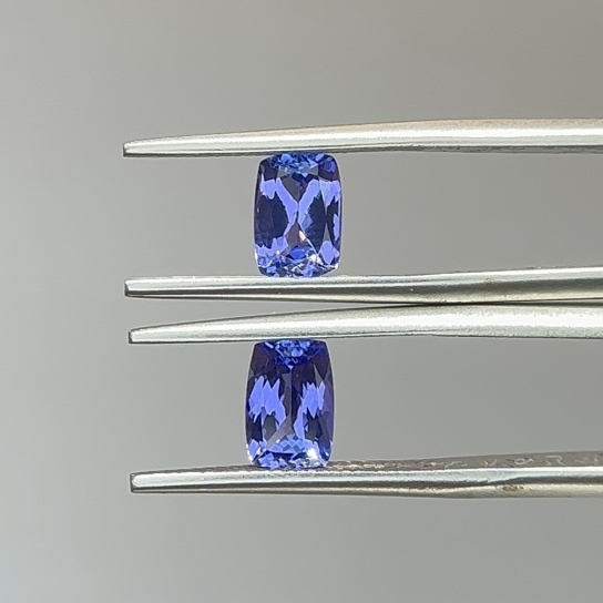 1.8ct Tanzanite Pair