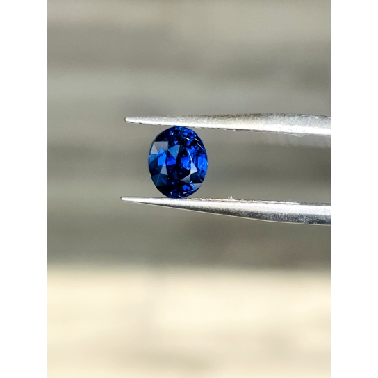 1.10ct Royal Blue Sapphire 