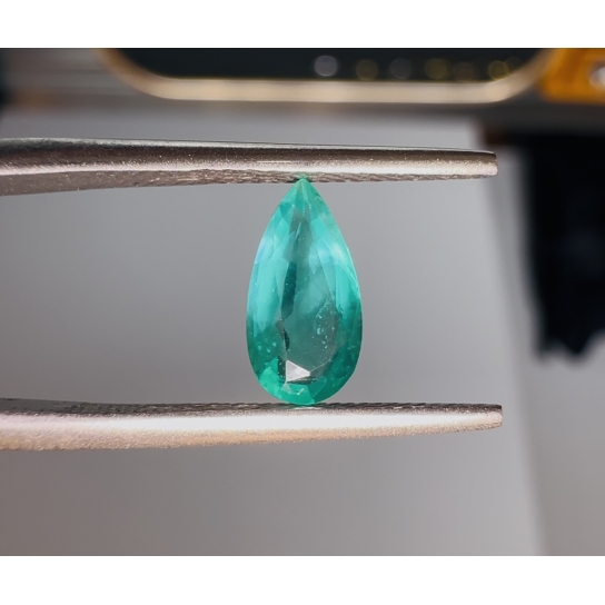 0.7ct Emerald