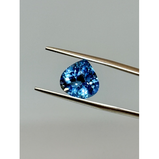 4.6ct Excellent Faceted Swiss Blue Topaz