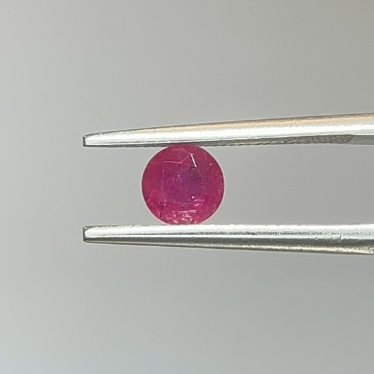 0.86ct Ruby Round