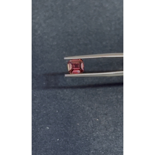 Colour Changing Garnet