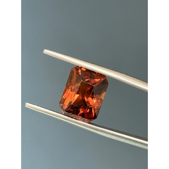 6ct Vivid Brilliant Cut Cinnamon Hessonite