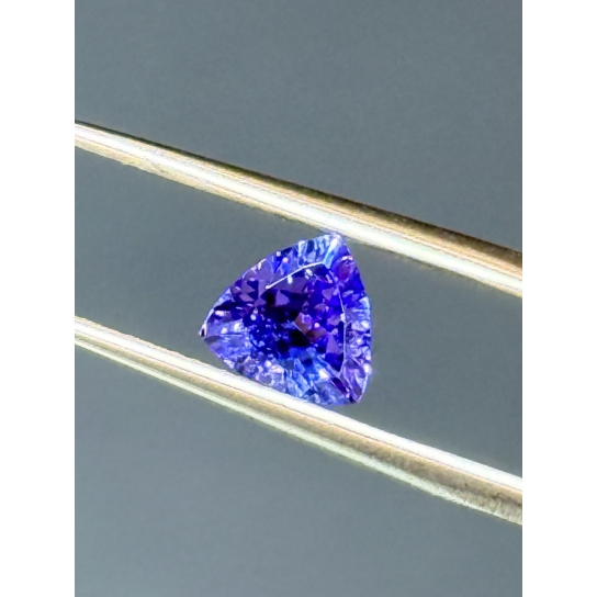 0.9ct Tanzanite TNZN42