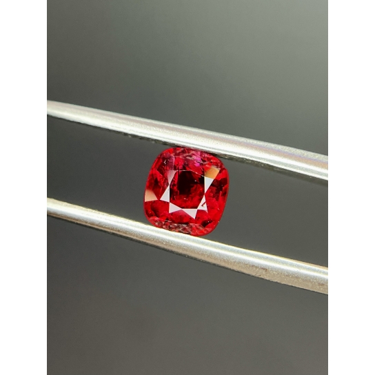 0.92ct Excellent Faceted Red Spinel 