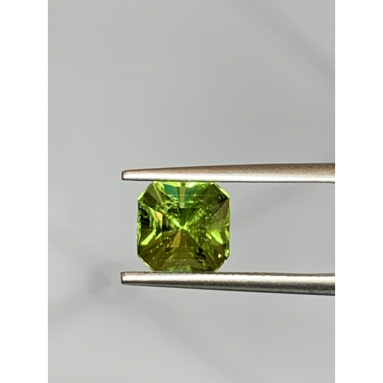 2.5ct Peridot