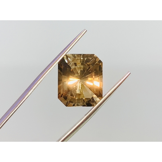 12.9ct Champagne Topaz CT6