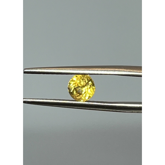 0.78ct Yellow Sapphire 