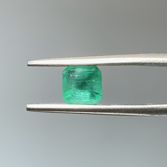 0.91ct Emerald