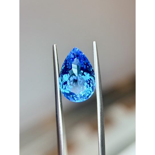 7.76ct Excellent Faceted Swiss Blue Topaz